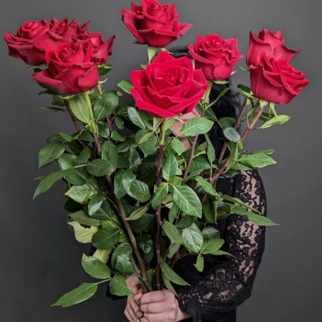 Букет из 9 красных роз под ленту - фото 2